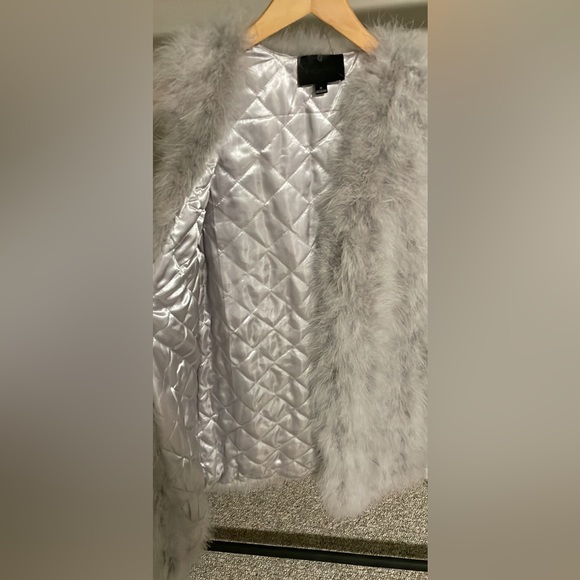 Ostrich feather vest - Picture 3 of 5